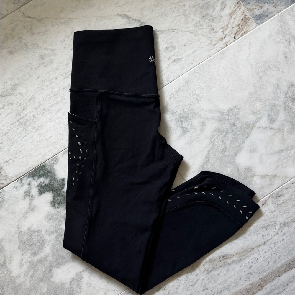 Athleta Salutation Stash Pocket II Laser Cut 7/8 Tight